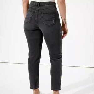 American Eagle AE Stretch Curvy Mom Jean Washed Black Size 6